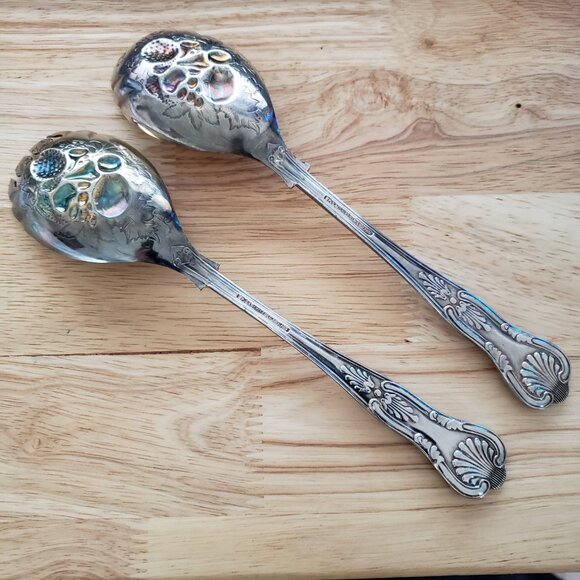 Sheffield England EPNS A1 Silverplate Salad Serving Set Fruit Embossed Gold Wash - Picture 3 of 15